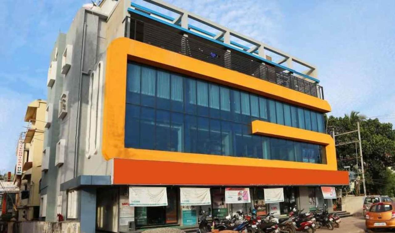 Hotel Golden Orchid Bhubaneswar Exteriör bild