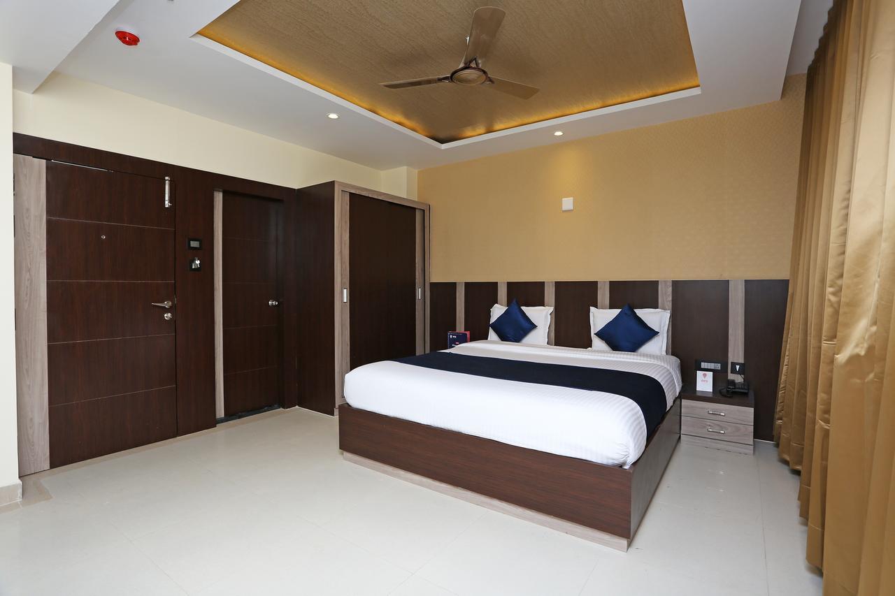 Hotel Golden Orchid Bhubaneswar Exteriör bild