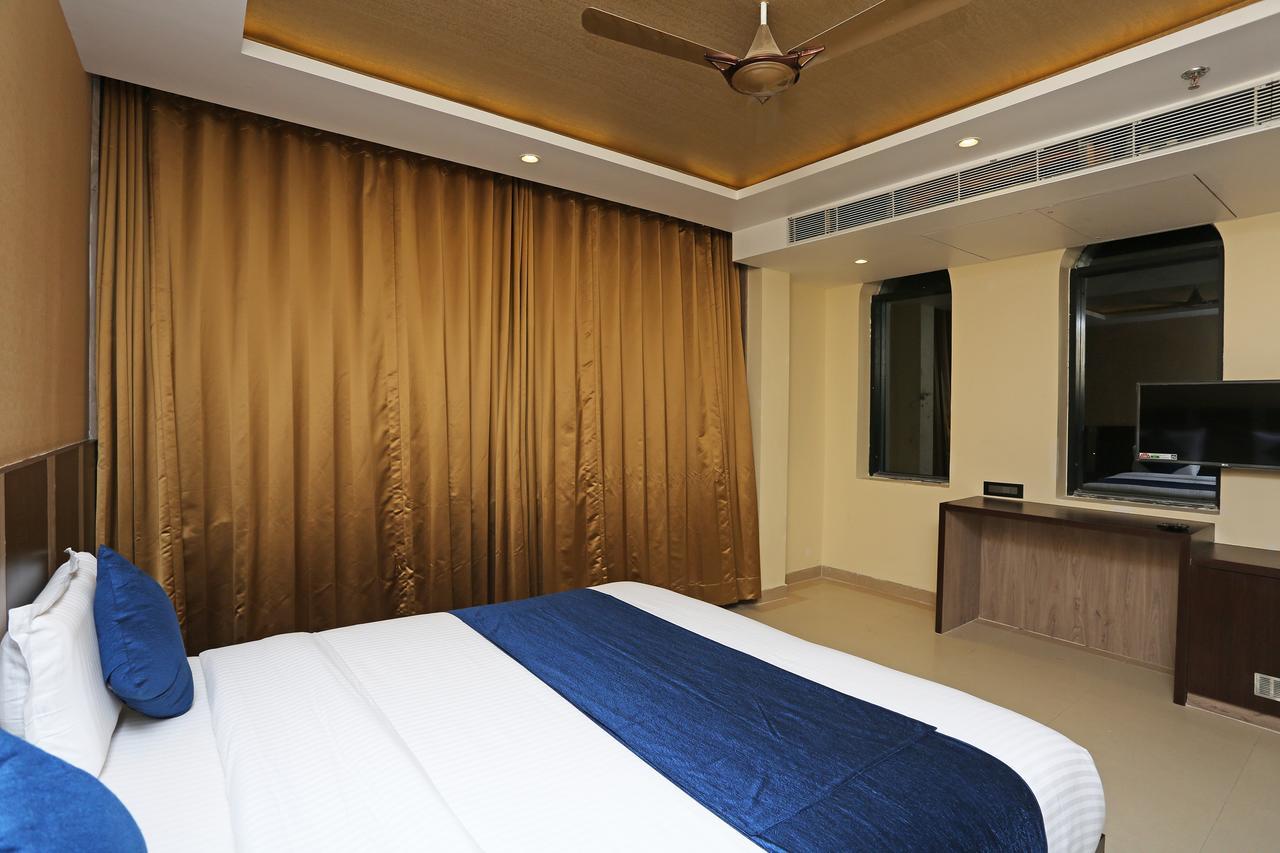 Hotel Golden Orchid Bhubaneswar Exteriör bild